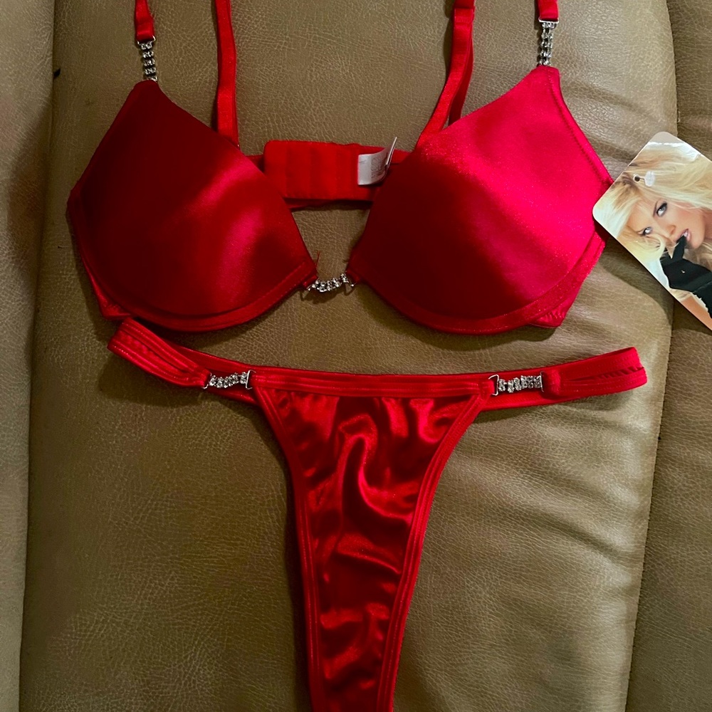 NEW BRA/PANTY SET